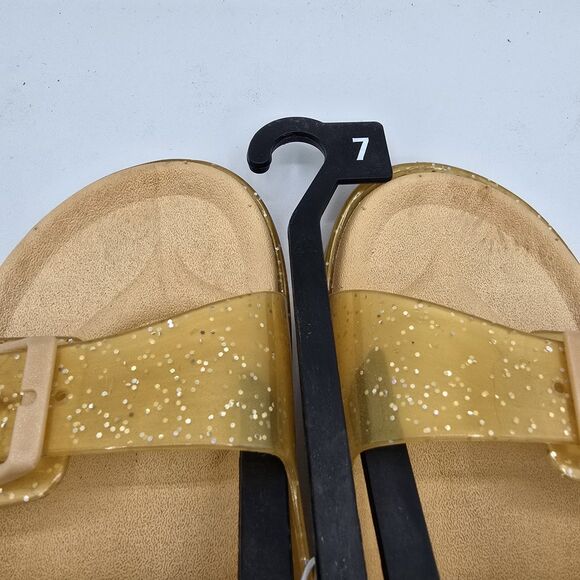JUST be Shoes Womens Size 7 Gold Glitter Buckle Sandals Beach SlipOn Brand New - Picture 5 of 6